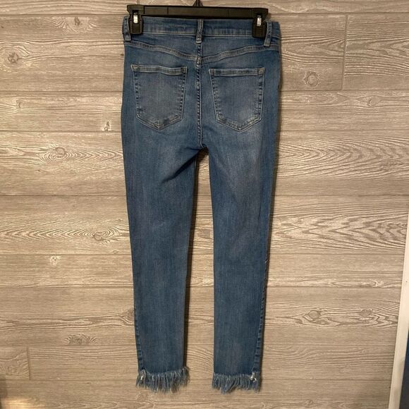 Free People Fringe Crop Jeans size 27 blue distressed - Picture 3 of 5
